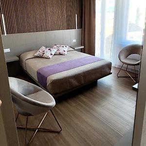 Camera con letto king size
