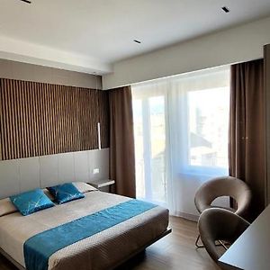 Camera standard con letto king size